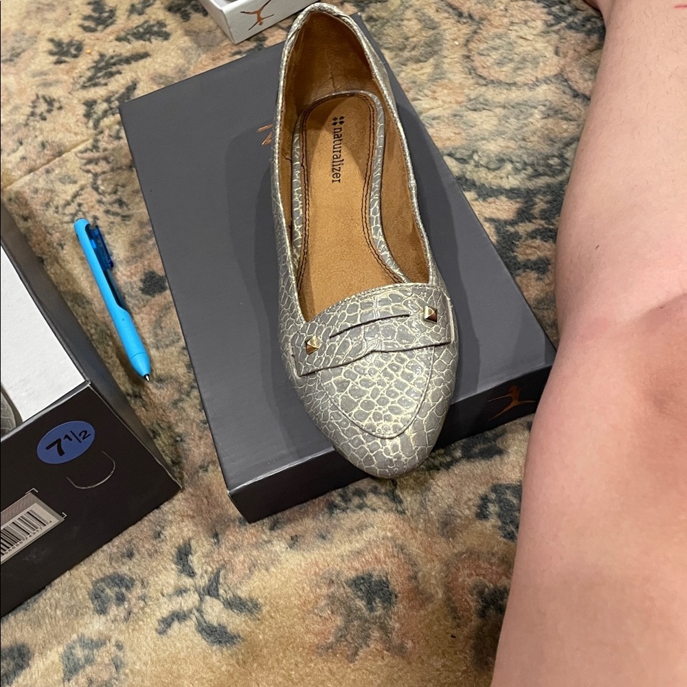 Naturalizer Gray Patterned Loafers